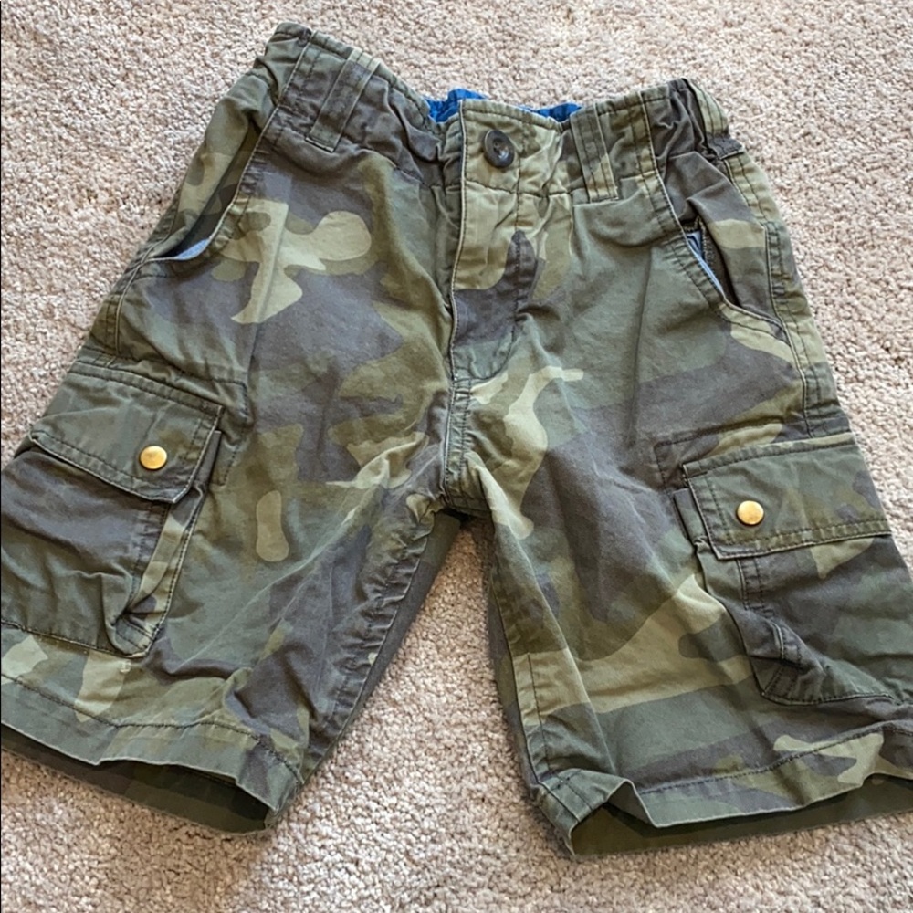 Peek boys cargo camp shorts.